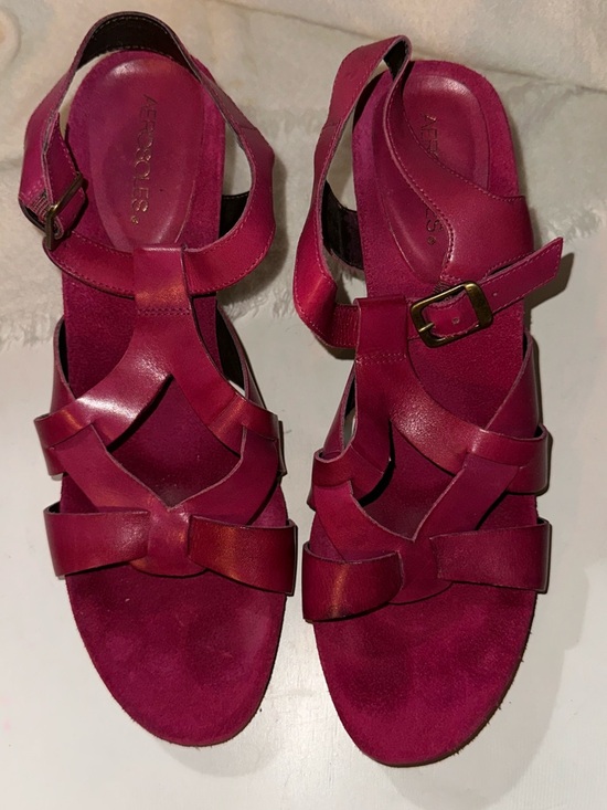 AEROSOLES Shoes - Strappy Raspberry Heeled Sandals - size 8 1/2